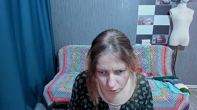 pa1e pr1ncess online show from March 4, 6:30 am