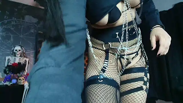 AlexHoe  online show from December 19, 6:48 pm