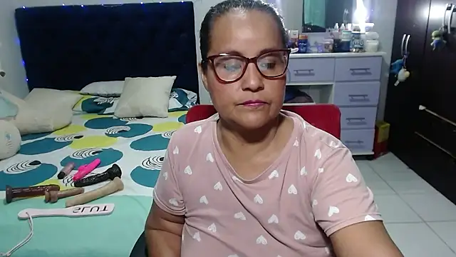 pervert mommy  online show from March 2, 11:28 am