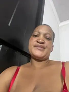 XHotJuicyBootyXX online show from May 8, 12:10 pm