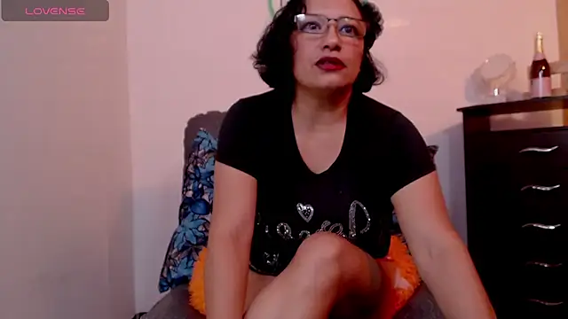 scarlet wet online show from February 8, 1:43 am