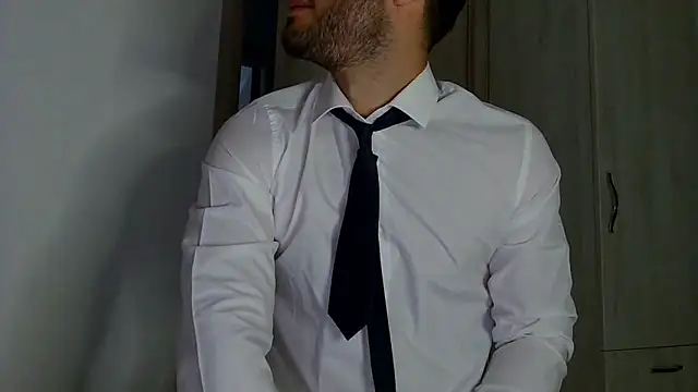 Justynn1 online show from September 26, 5:00 am