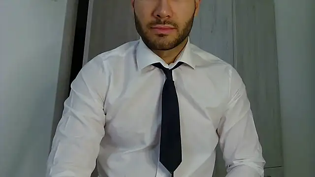 Justynn1 online show from May 31, 4:42 am