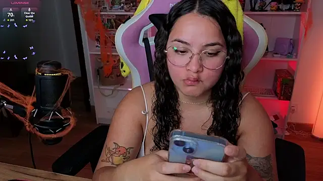 Snapshot of Sweet_sully__ chatting on October 10, 8:35 am Sweet sully online show from October 10, 8:35 am