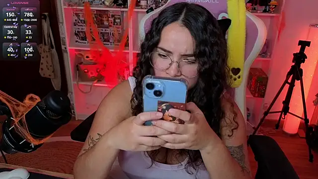 Snapshot of Sweet_sully__ chatting on October 19, 9:21 am Sweet sully online show from October 19, 9:21 am