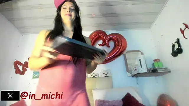 Snapshot of dangerous_bitch chatting on November 26, 12:33 am dangerous bitch online show from November 26, 12:33 am