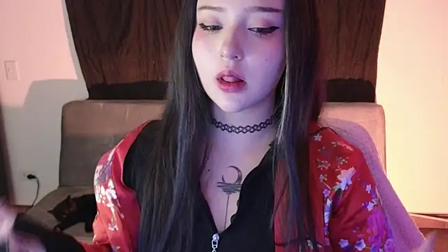 Snapshot of KuroChan420 chatting on January 24, 6:35 am KuroChan420 online show from January 24, 6:35 am