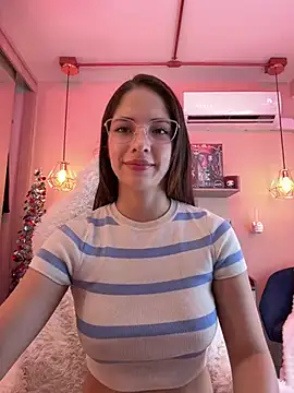 Snapshot of Zoe_Bae chatting on January 6, 9:22 pm Zoe Bae online show from January 6, 9:22 pm