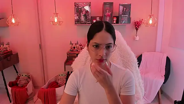 Snapshot of Zoe_Bae chatting on March 20, 9:24 pm Zoe Bae online show from March 20, 9:24 pm