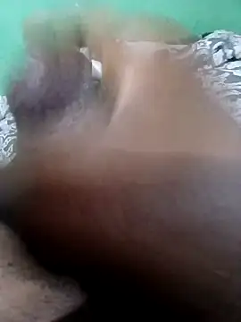 Snapshot of Thato09024573 chatting on January 13, 9:47 am Thato09024573 online show from January 13, 9:47 am