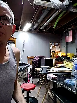 jjdirty6996 online show from December 15, 6:06 am