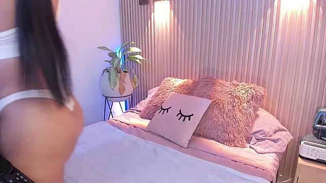 Snapshot of AMELIE_xx chatting on October 20, 12:16 pm AMELIE xx online show from October 20, 12:16 pm