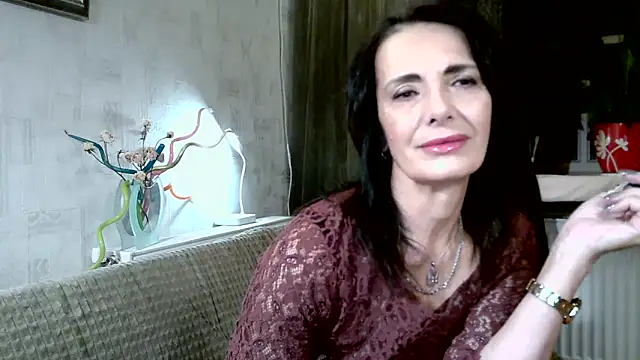 Snapshot of DreamMarianna chatting on November 16, 10:15 pm DreamMarianna online show from November 16, 10:15 pm