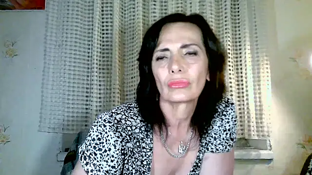 DreamMarianna online show from June 9, 9:15 pm