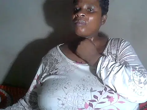 Snapshot of Choco-Coco10 chatting on December 5, 3:59 am Choco-Coco10 online show from December 5, 3:59 am