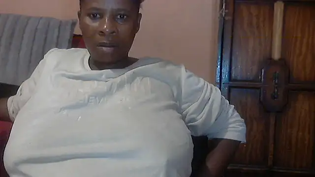 Snapshot of Choco-Coco10 chatting on February 4, 2:50 am Choco-Coco10 online show from February 4, 2:50 am