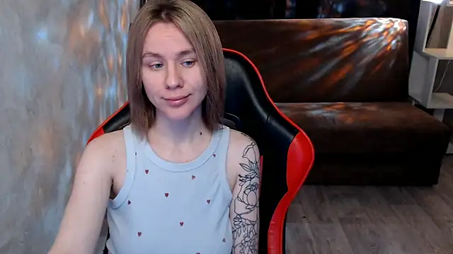 Snapshot of Mila_Jon chatting on November 27, 3:52 am Mila Jon online show from November 27, 3:52 am