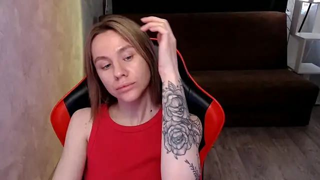 Snapshot of Mila_Jon chatting on November 28, 7:33 am Mila Jon online show from November 28, 7:33 am