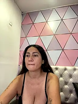 juliana diaz online show from October 9, 11:19 am