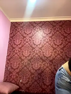 juliana diaz online show from November 22, 11:20 am