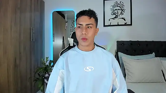 AlanNaughty online show from April 26, 4:10 am