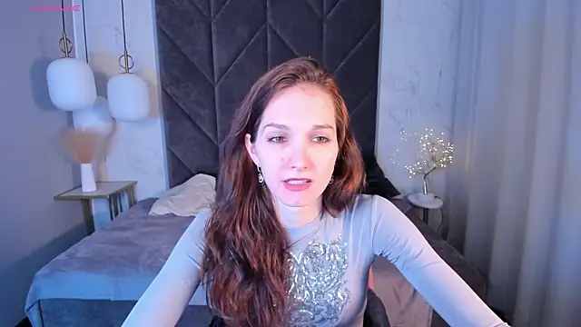 Snapshot of MirandaGlow chatting on March 10, 8:59 am MirandaGlow online show from March 10, 8:59 am