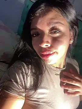 Snapshot of DulceAngelica chatting on March 31, 2:24 am DulceAngelica online show from March 31, 2:24 am