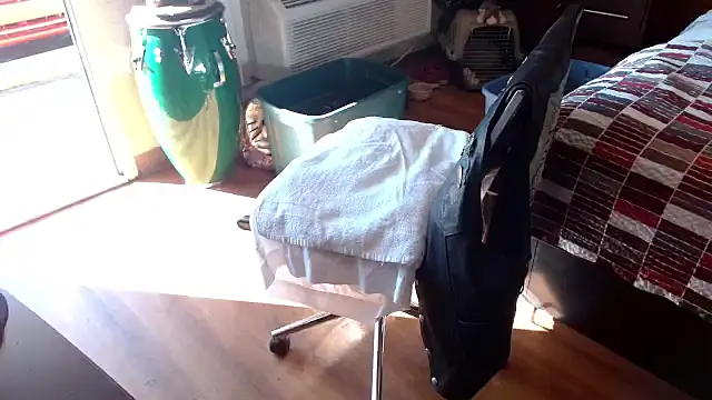 mycock2474u online show from November 9, 5:00 pm