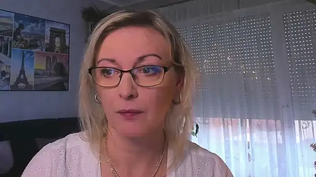 vanessa chat online show from December 29, 2:21 pm