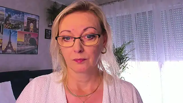 vanessa chat online show from October 21, 1:12 pm