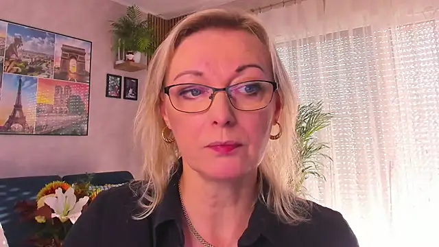 vanessa chat online show from October 31, 7:20 am