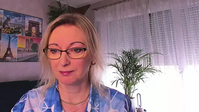 vanessa chat online show from March 31, 1:22 pm