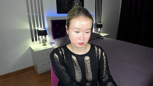 Snapshot of PollyOcean chatting on October 31, 10:05 am PollyOcean online show from October 31, 10:05 am