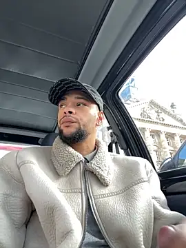 Snapshot of Lionayowe chatting on November 18, 11:36 am Lionayowe online show from November 18, 11:36 am