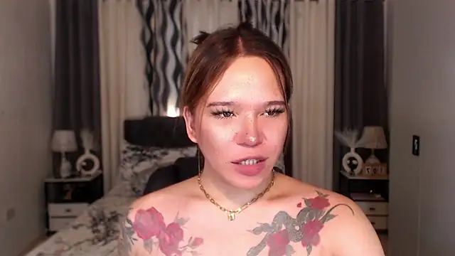 Evalyn Shemale online show from January 7, 3:42 am