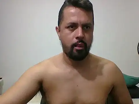 Snapshot of TRIISTAN_KING10 chatting on November 15, 8:49 pm TRIISTAN KING10 online show from November 15, 8:49 pm