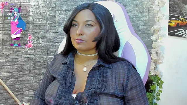 paola ih online show from March 19, 8:13 pm