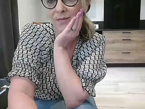 Snapshot of lilie69 chatting on February 25, 6:09 pm lilie69 online show from February 25, 6:09 pm