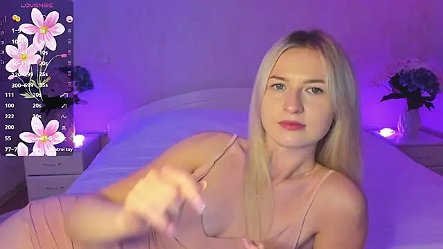 AnnaCarrera online show from September 25, 9:07 pm