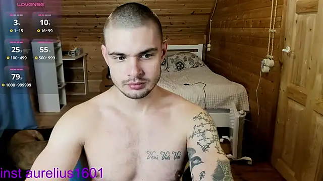 maks wolfis online show from October 17, 11:02 am