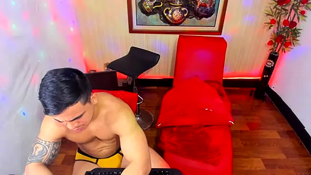 Snapshot of PowerExplosive chatting on March 3, 1:56 am PowerExplosive online show from March 3, 1:56 am