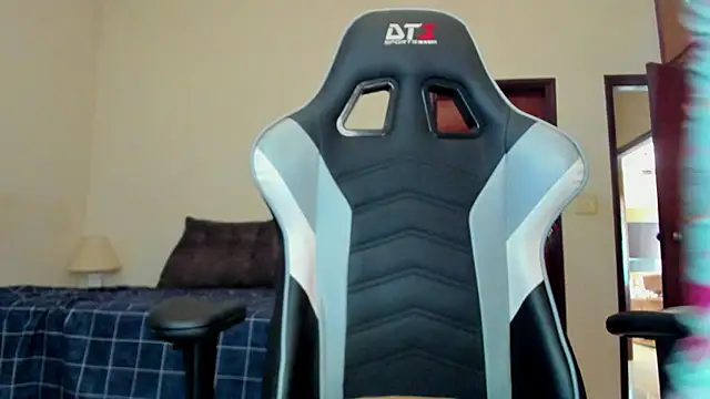 lannasantiago online show from October 22, 12:49 pm