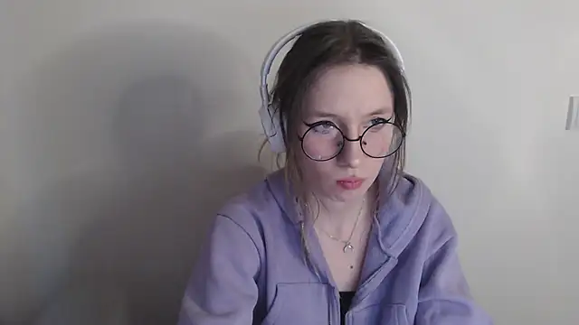  Hanna Moon  online show from April 13, 11:48 am