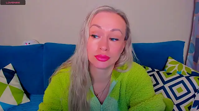 EllenMoore online show from October 14, 3:07 am