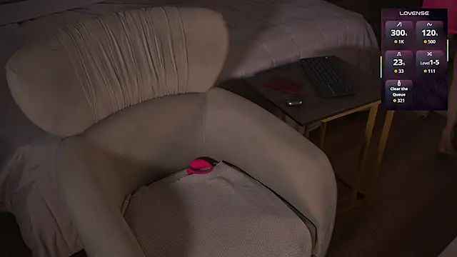 eseniyavl online show from April 13, 5:35 am