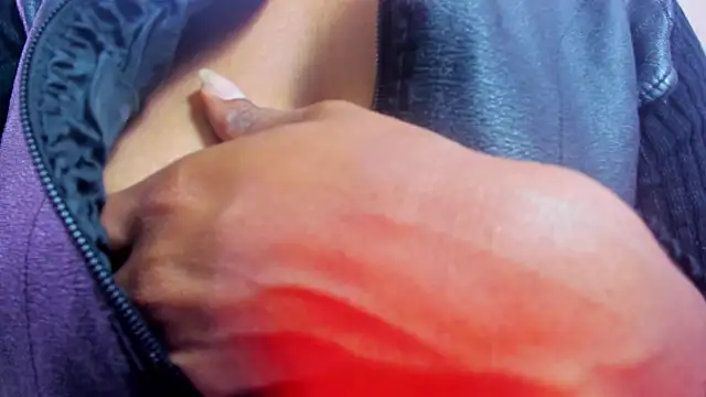 Ellie Alves online show from December 4, 4:27 pm