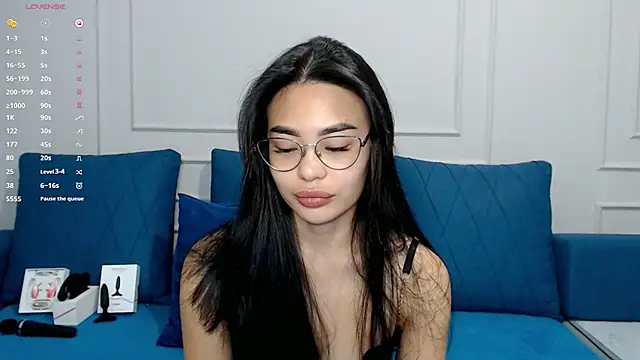 Snapshot of kwana_colada chatting on November 11, 1:22 pm kwana colada online show from November 11, 1:22 pm