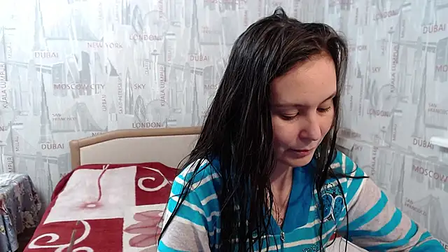 GinaQSoul online show from December 8, 1:36 pm