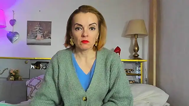 KateConner online show from February 25, 6:31 pm