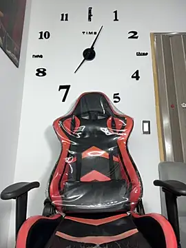 miapichxs online show from October 11, 4:01 am